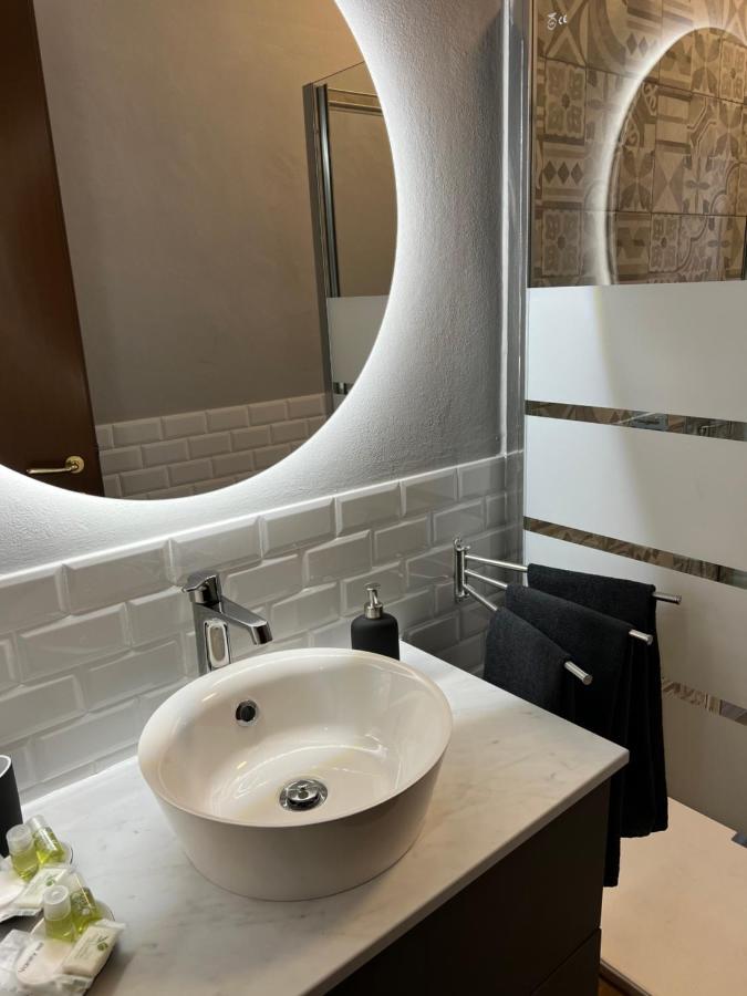 Stylish Apartment 3 Km Away From Duomo - Netflix, Wi-Fi, All Comforts Included Mailand Exterior foto